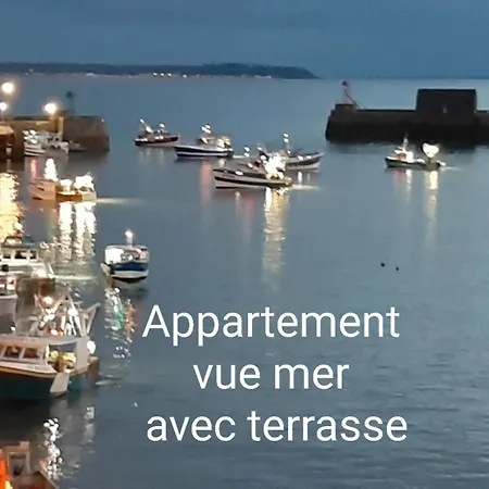 Magnifique appartement, face au Port de Granville, avec vue sur mer, à 200 m du centre ville. Extérieur photo