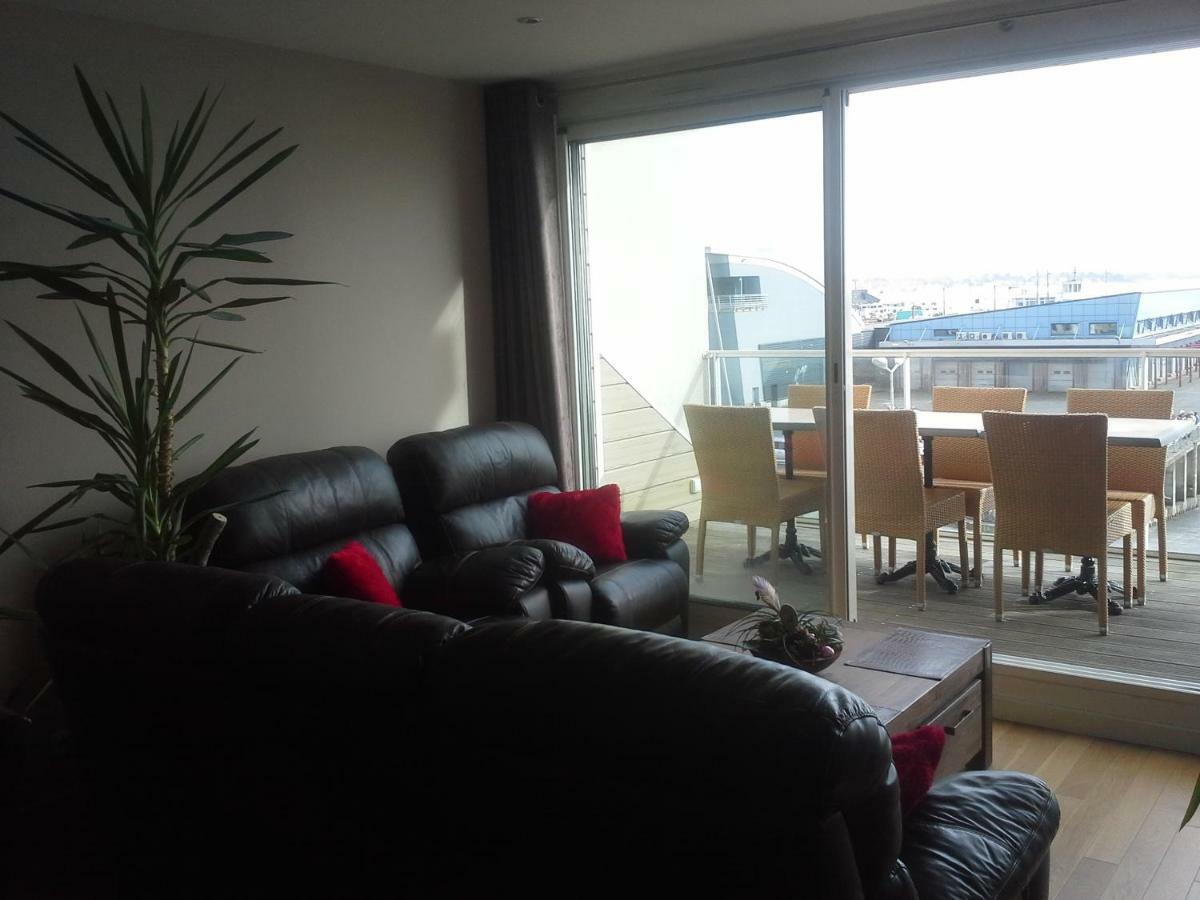Magnifique Appartement, Face Au Port De Granville, Avec Vue Sur Mer, à 200 M Du Centre Ville. Appartement